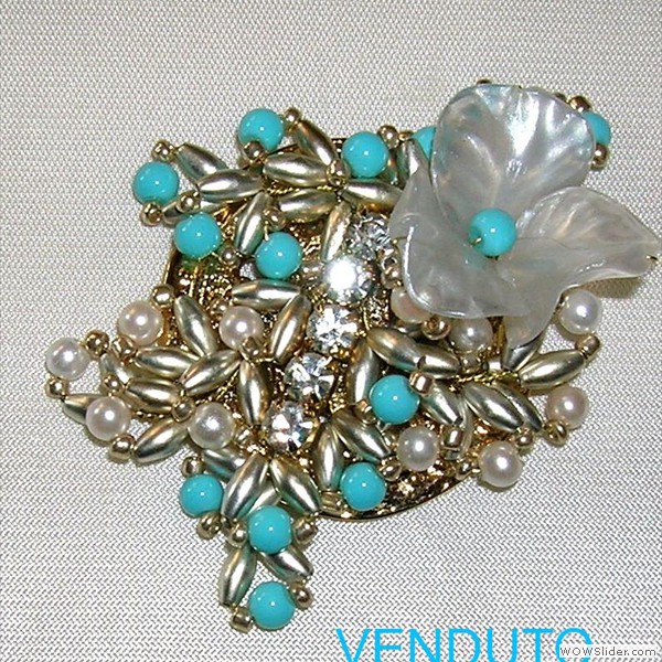 peacock_line_turquoiseflower
