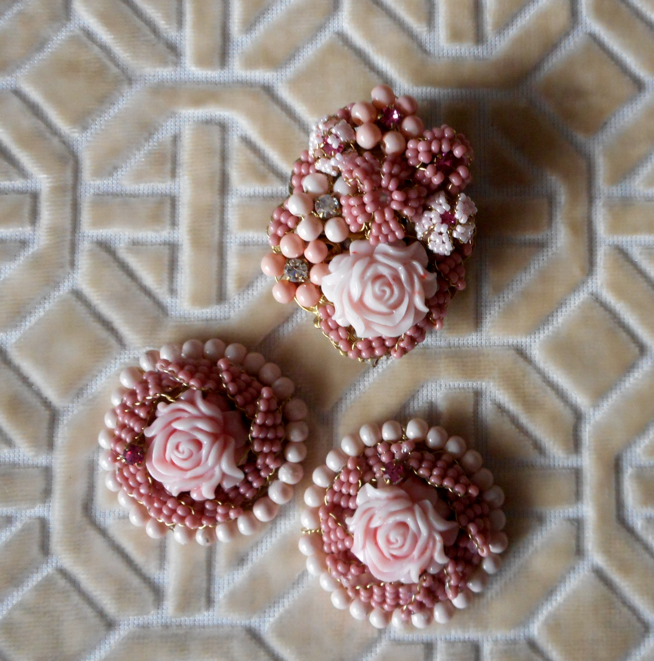 demi parure pink